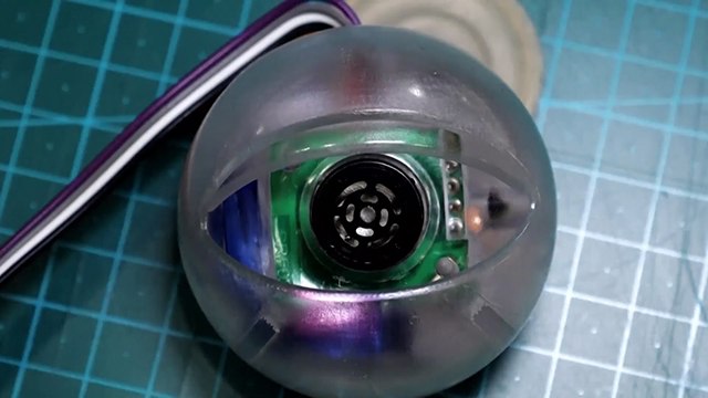 Güney Koreli tasarımcı, telefon bağımlıları için üçüncü bir göz tasarladı