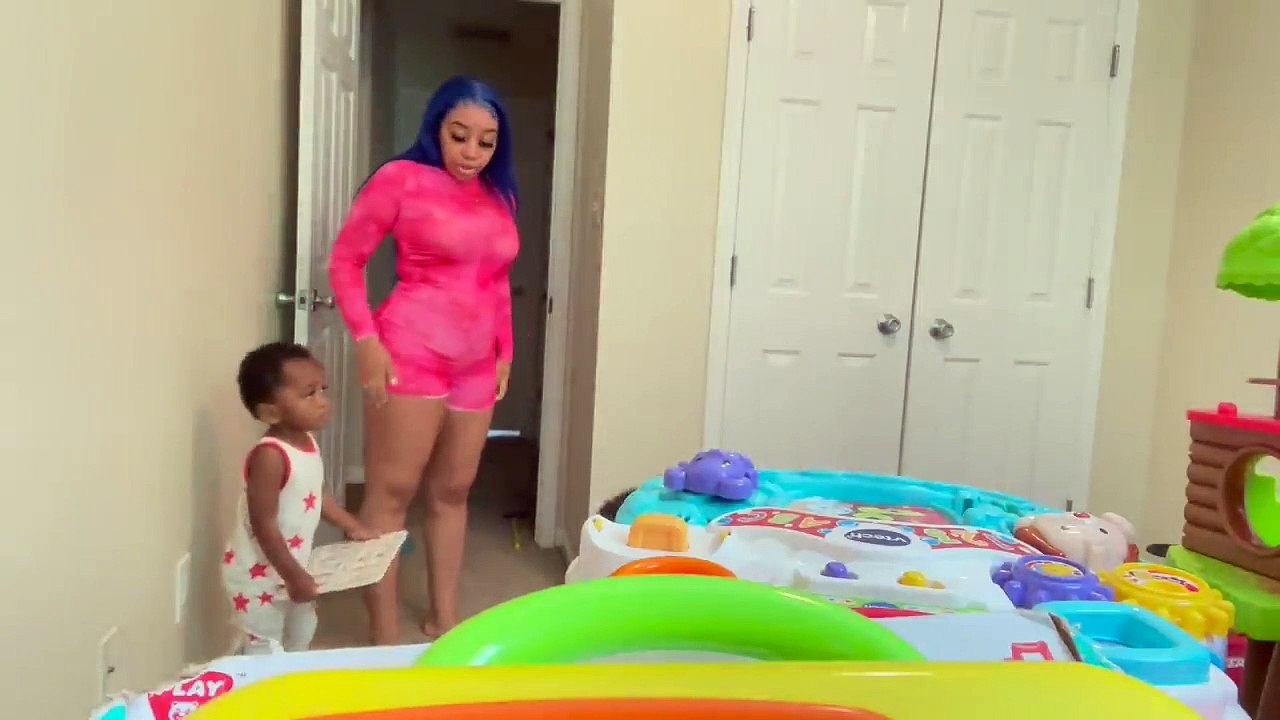 Parents Of *Two Sets* Of Twins Does Scare Prank On Toddler Twins 