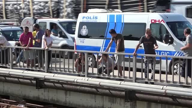 Son dakika haberleri: ADANA SERİNLEMEK İÇİN GİRDİĞİ KANALDA KAYBOLAN MUHAMMET, ÖLÜ BULUNDU