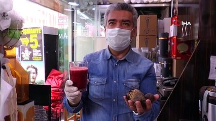 Bu dükkânda kola yerine kırmızı pancar suyu satılıyor