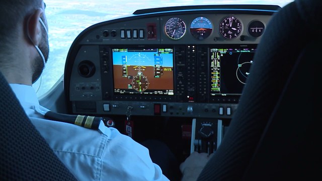 Pilotos de aviación, una profesión que cada vez se plantean más jóvenes españoles