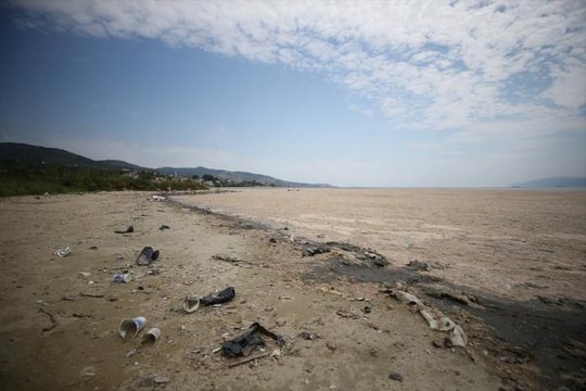 Marmara'yı yavaş yavaş öldüren deniz salyası Erdek kıyılarını kapladı