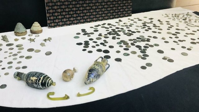 İstanbul’da tarihi eser operasyonu: 415 parça eser ele geçirildi