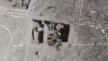 Kazıda ortaya çıkan seramik parçaları heyecan uyandırdı