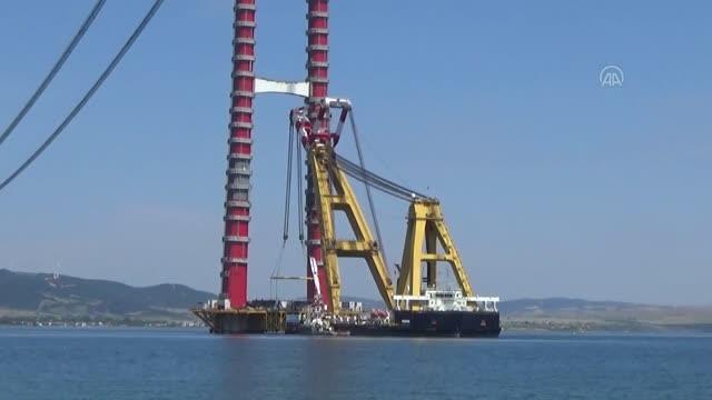 ÇANAKKALE - 1915 Çanakkale Köprüsü'nün ilk tabliyesi Asya yakasındaki platform ayağına yerleştirildi