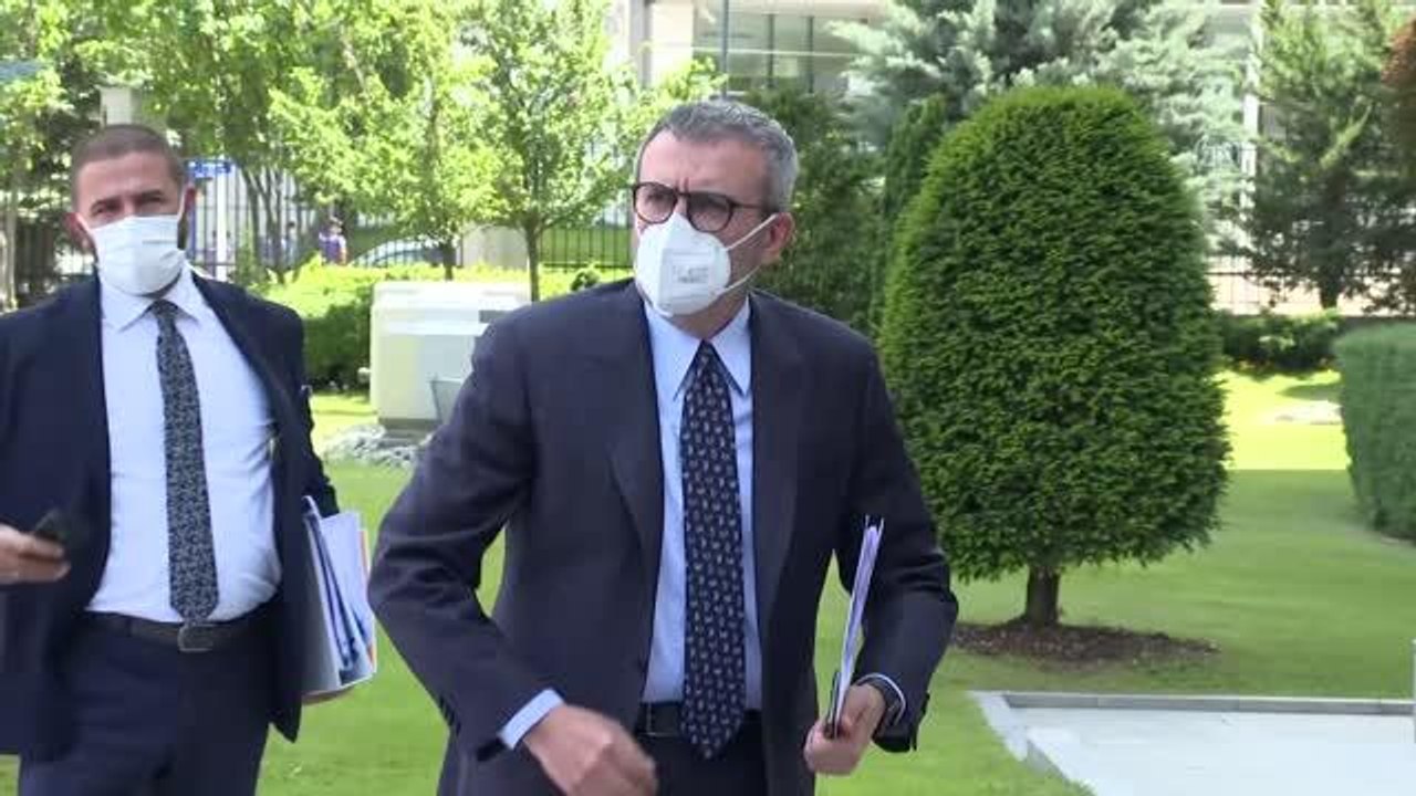 Mahir Ünal: "İnşallah en kısa sürede hayvanları eşya ve mal olmaktan çıkaran düzenlemeyi TBMM'ye getireceğiz"