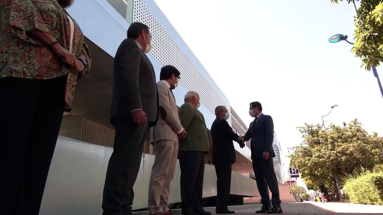 El presidente de la Junta, Juanma Moreno, presenta el Hospital Macarena Cartuja de Sevilla