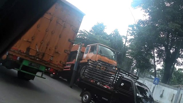 Ternyata begini cara menurunkan kendaraan alat berat