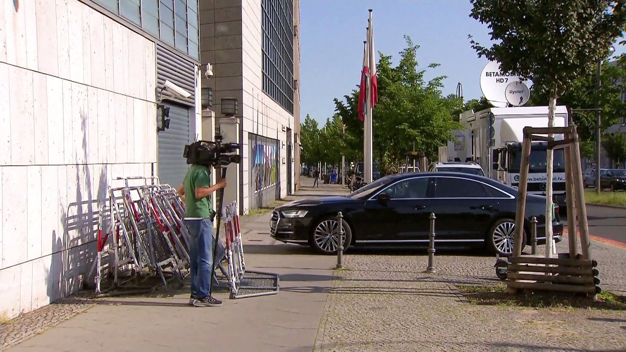 Laschet nach Sachsen-Anhalt: Der Gegner ist Grün, nicht Blau