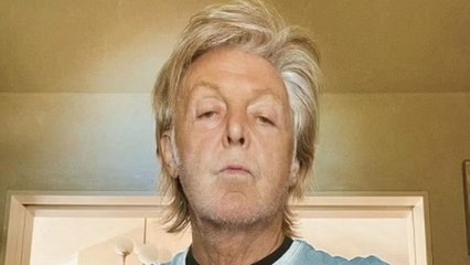 Radio Laureate Mike Read on The Andrew Eborn Show - Eye Yoga