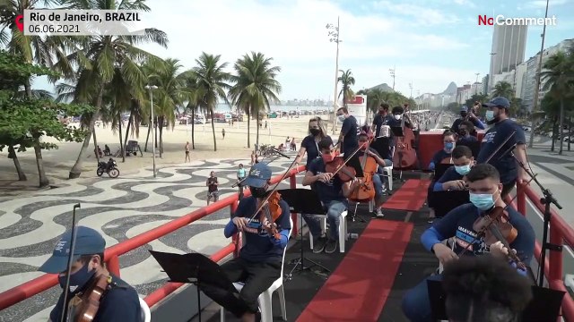 Передвижной оркестр в Рио-де-Жанейро