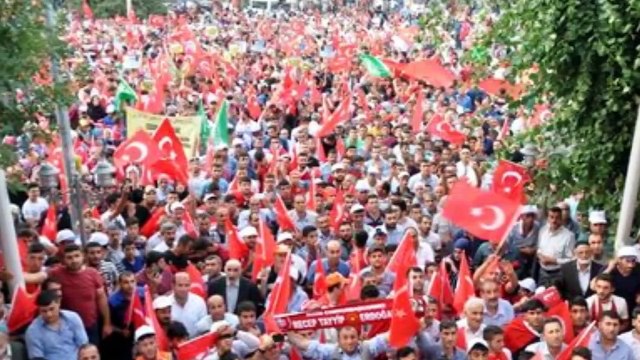 Ses getiren darbe girişimi klibi: Darbe yapacakmış ite bak hele!