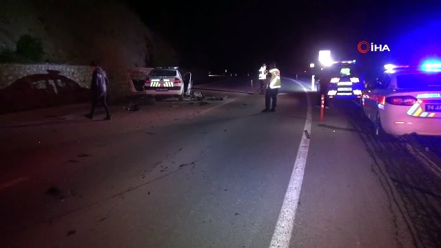 Ters şeride giren cip jandarma aracına çarptı: 2'si jandarma 4 yaralı