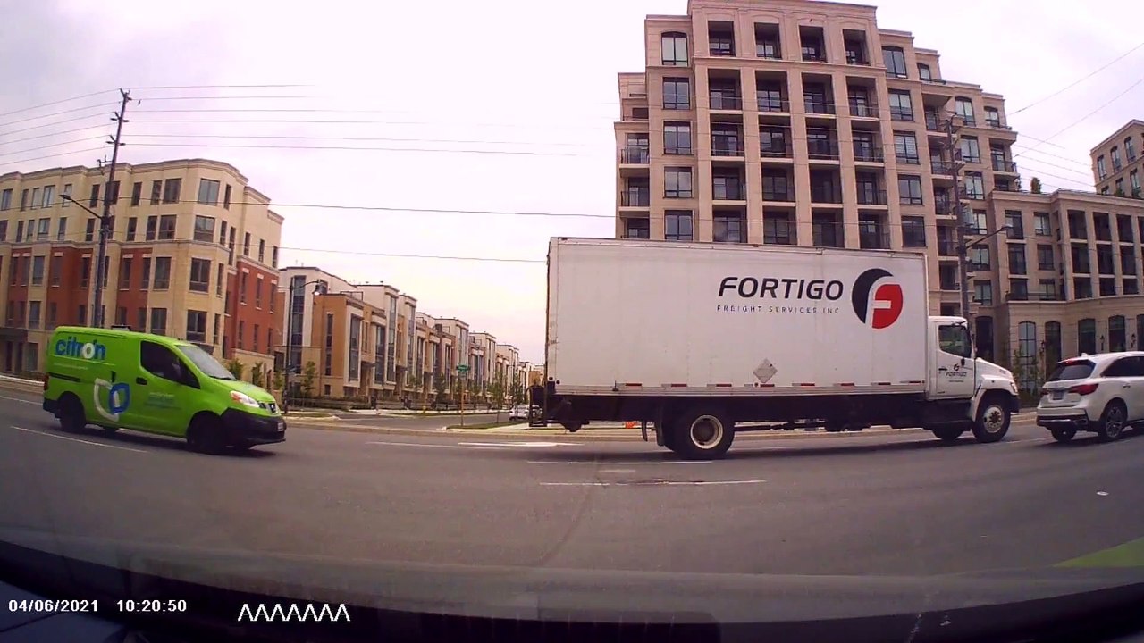 Truck Changes Lanes Without Looking