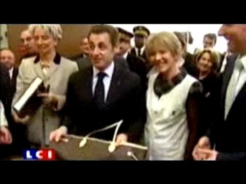 Sarkozy et le sac Vuiton, président BlingBling