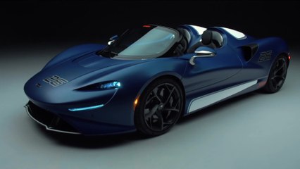 التجربة الأفضل لسيارة Roadster المكشوفة: نموذج الزجاج الأمامي من سيارة McLaren Elva الحصرية للغاية يدخل حيز الإنتاج
