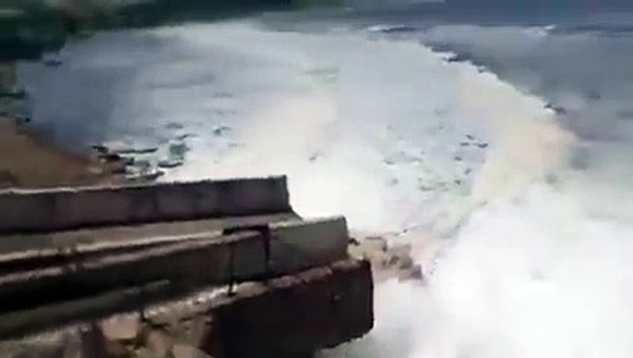 Marmara'ya atık boşalttığı iddia edilen gübre fabrikasıyla ilgili görüntüler tepki topladı