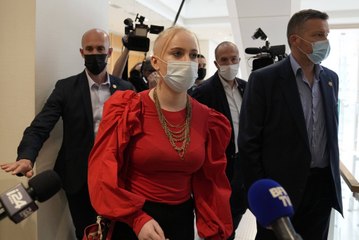 “C’est de pire en pire” : malgré le procès de ses harceleurs, Mila est de nouveau menacée