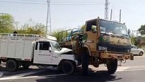 Video: सेना के ट्रक व पिकअप में भिड़ंत, बड़ा हादसा टला