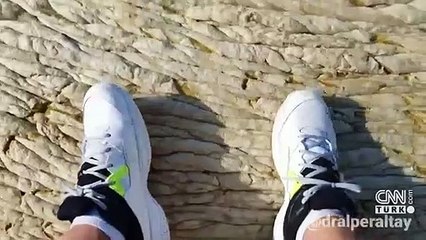 Suyun yüzeyini duvar gibi kapladı