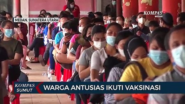Warga Medan Antusias Ikuti Vaksinasi Massal