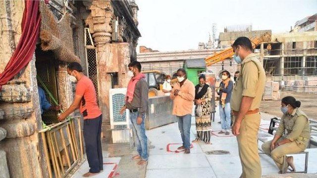 Varanasi: Kashi Vishwanath-Kaal Bhairav reopen for devotees
