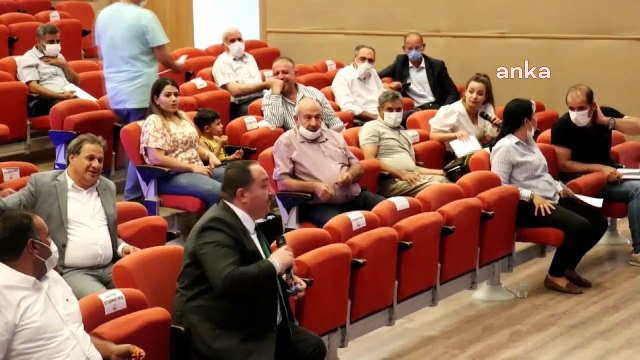 Şanlıurfa Büyükşehir Belediyesi zabıta aracı ile Viranşehir ilçesinde “korsan taksicilik” yapıldığı iddia edildi