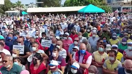 Didim Belediyesi önünde “Eşkıya Didim’e hükümdar olamaz” pankartı açıldı