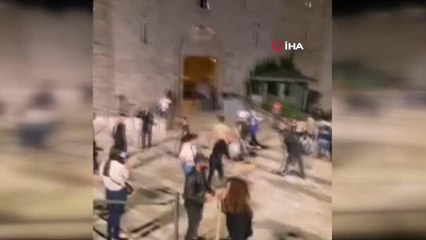 İsrail güçleri, Şam Kapısı'nda temizlik yapan Filistinlilere saldırdı