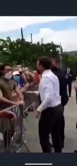 Ataque a Macron en público 🚨