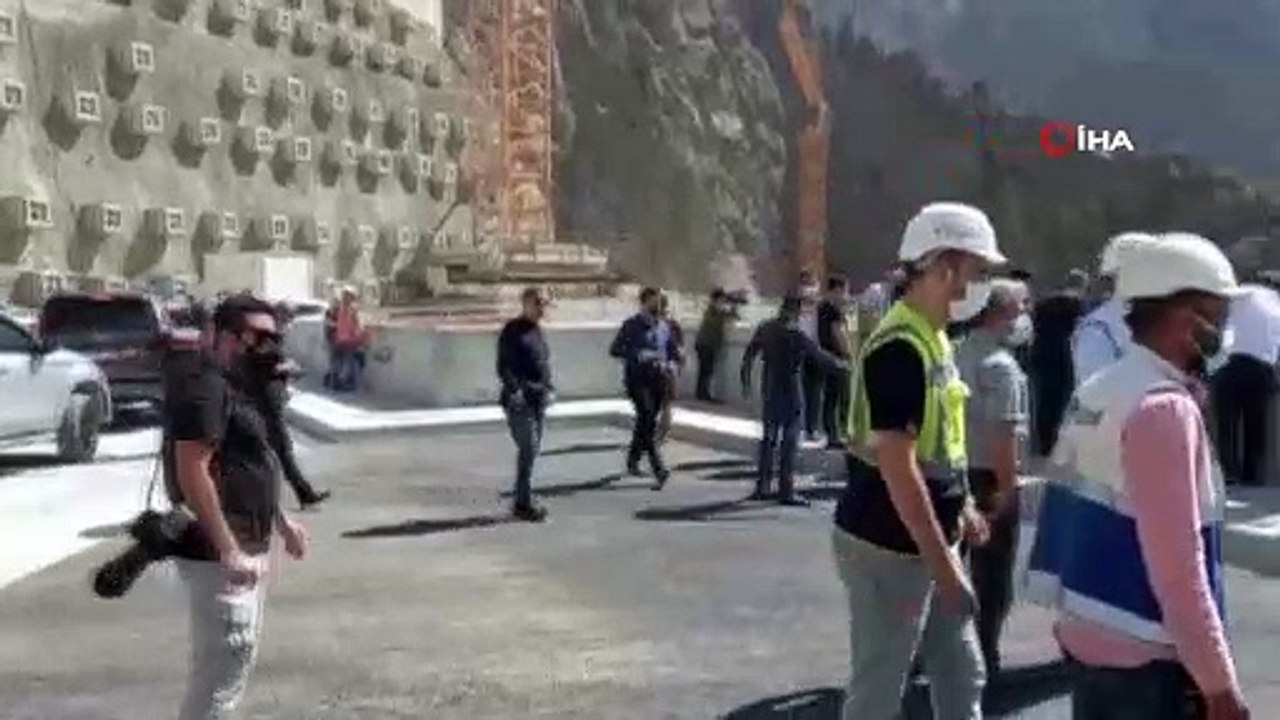 Bakan Pakdemirli: “Yusufeli Barajı’nda bu yılın Aralık ayı sonu itibariyle su tutmaya, 2023 yılı başında da enerji üretmeye başlayacağız”