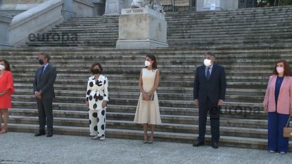 La Reina viste un look de invitada ideal para cualquier ocasión