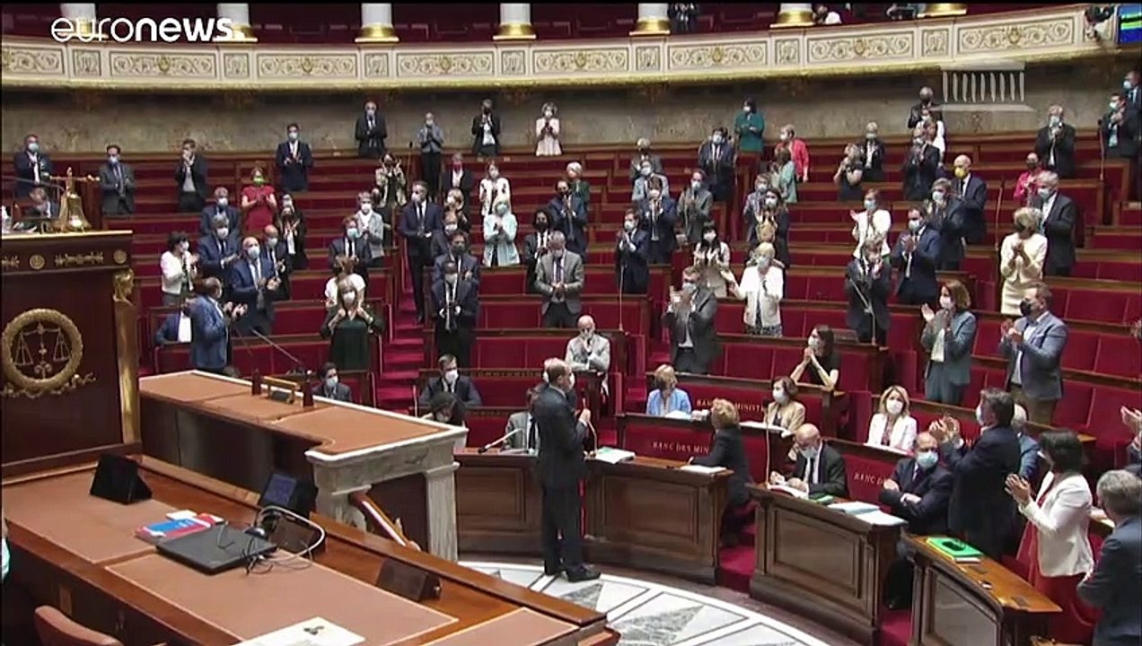 Χαστούκισαν τον Μακρόν κατά την επίσκεψή του στ...