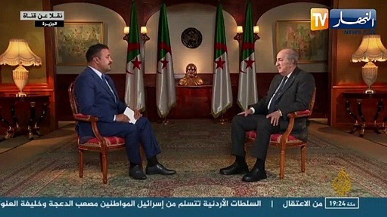 الرئيس تبون:  قوافل محمّلة بالأسلحة الثقيلة والخفيفة تم رصدها بالأقمار الصناعية متجهة إلى منطقة الساحل ولم يتم منعها وإيقافها