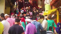 Huge crowd of devotees gather in Kashi Vishwanath temple