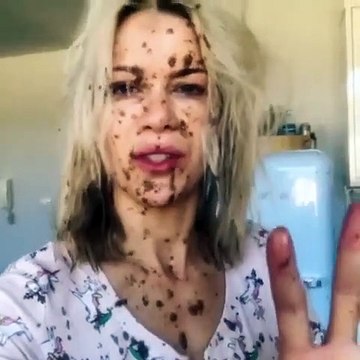 Son smoothie lui a explosé au visage... bon app