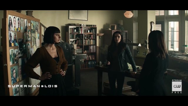 Superman & Lois Season 1 Episode 9 Clip - Superman & Lois 1x09 Loyal Subjekts Season 1 Episode 9 Sneak Peek - DETAILS - Lois (Elizabeth Tulloch), Chrissy (guest star Sofia Hasmik) and Clark (Tyler Hoechlin) team up to piece together the significance of