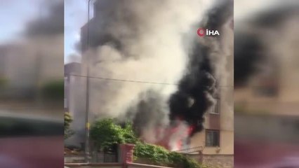 Giriş kattaki daire alev topuna döndü: 1 yaralı