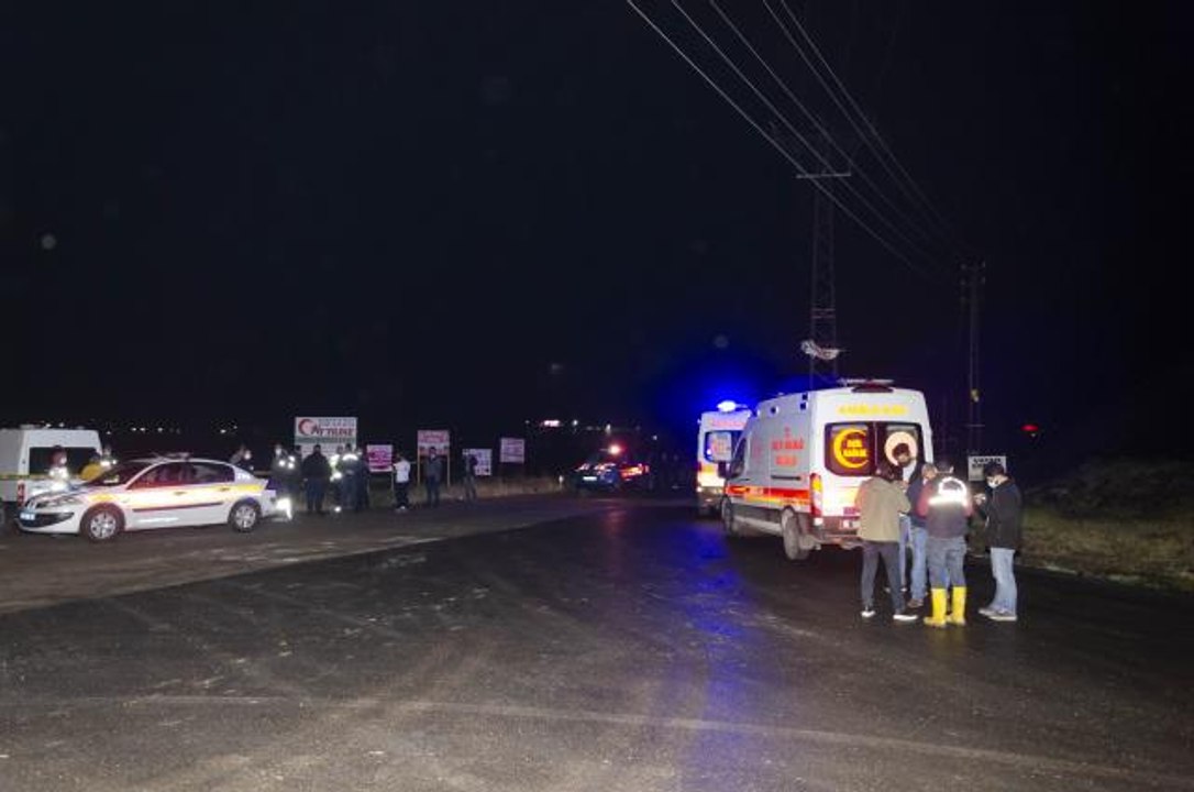 Son dakika haberleri | Otomobil dereye devrildi: 3 ölü, 1 yaralı