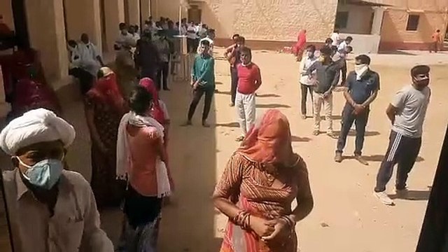 Video: युवाओं ने उत्साह के साथ लगवाया टीका