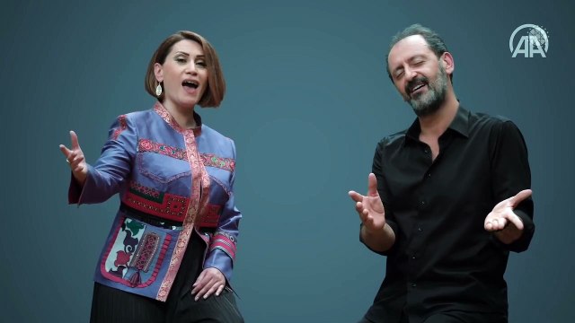 Yücel Arzen ve Azerin, Abdurrahim Karakoç'un İncitme şiirini birlikte seslendirdi