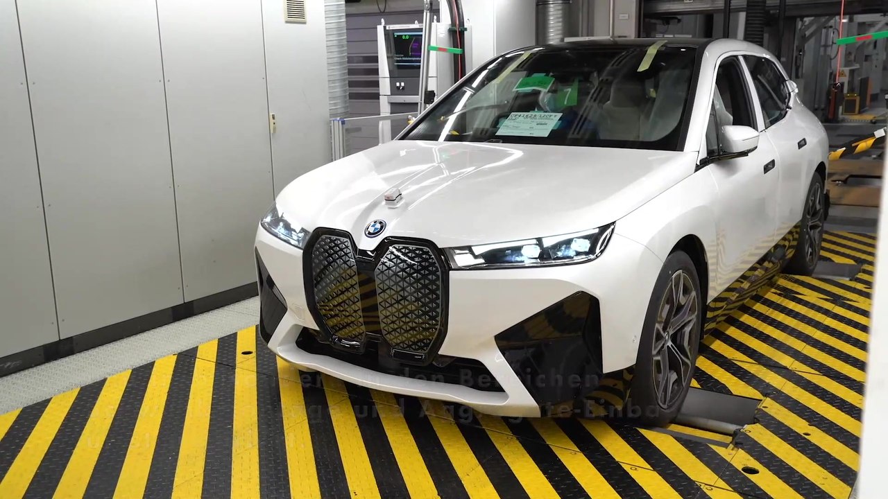 Die Fertigung des BMW iX in 60 Sekunden
