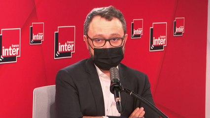 "Esther se retrouve confrontée aux regards masculins toute la journée, avec des contacts avec des garçons qui sont souvent violents. Elle ne tolère pas ces attitudes-là"(Riad Sattouf)