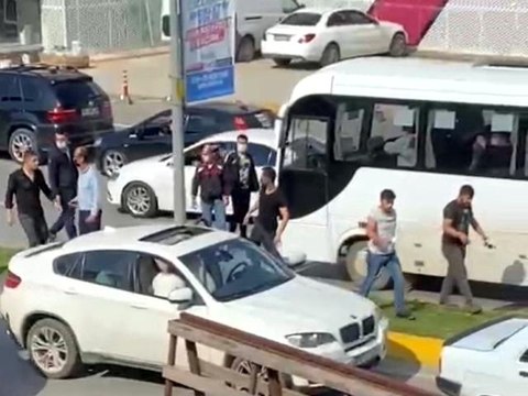 Son dakika gündem: Trafik kazası sonrası cadde boks ringine döndü
