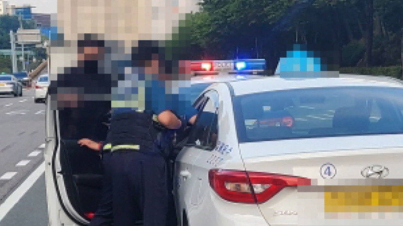 공군 병사 택시 훔쳐 도주하다 사고...음주 측정 거부 / YTN
