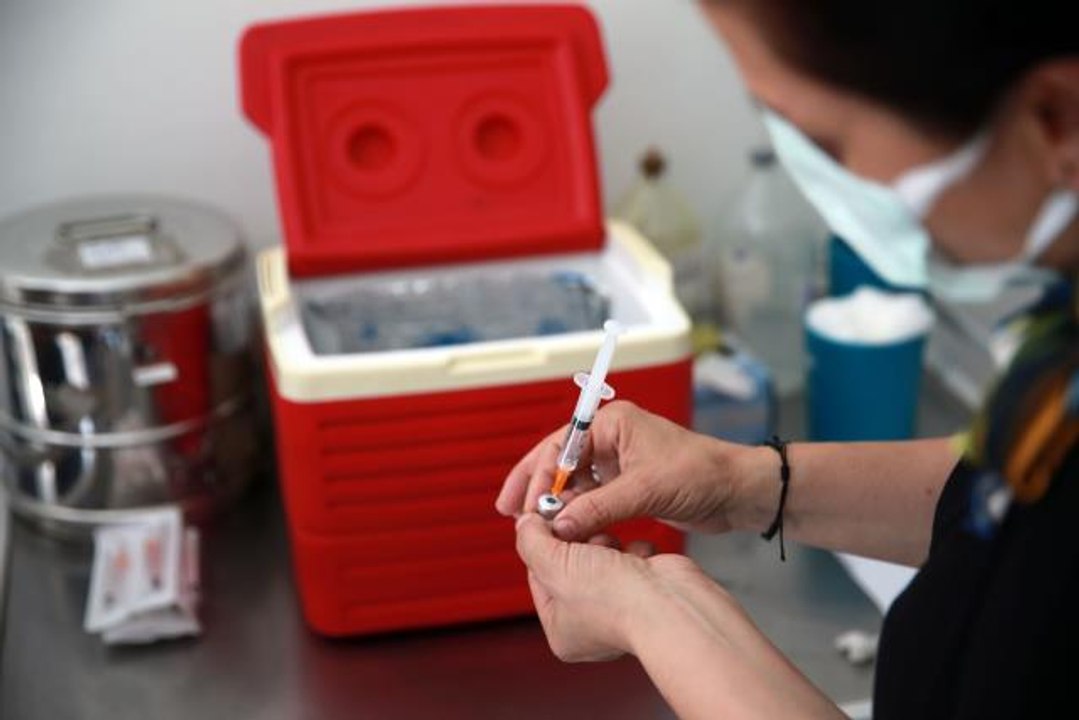 KOVİD-19 HASTALARI YAŞADIKLARINI ANLATIYOR - "Kovid-19'u basite aldım, bedeli ağır oldu"