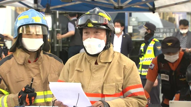 광주 '철거 중 건물' 붕괴…소방당국 현장 브리핑 / YTN