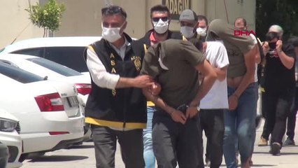 ADANA KENDİSİNİ 'KOMİSER ÖMER' OLARAK TANITIP, 150 BİN LİRA DOLANDIRDI