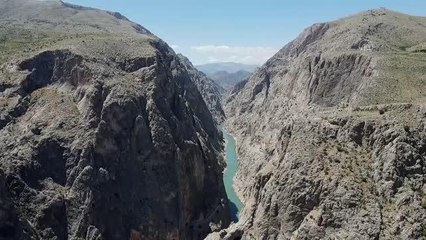 Karanlık Kanyon'da inşa edilecek "Sırat on Fırat" köprüsünden geçmek yürek işi