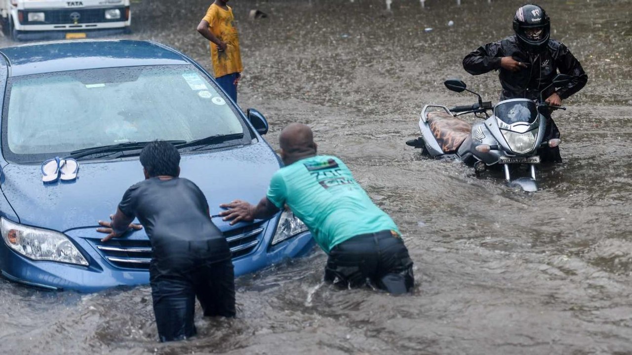 Mumbai Rains: Waterlogging at several, here's ground report